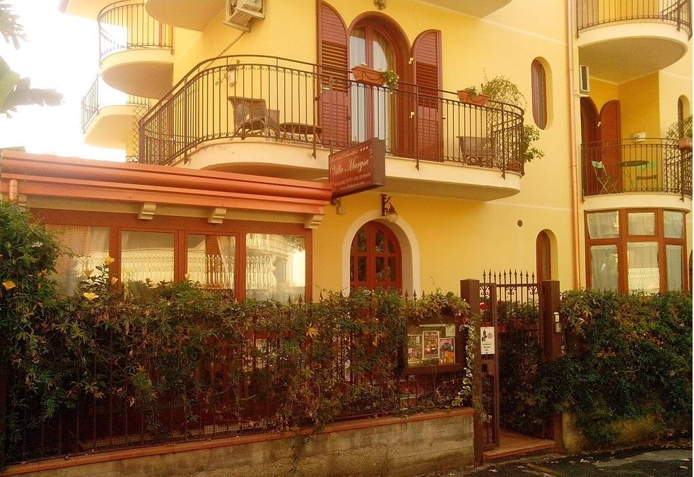 Villa Marysa Studio Apartment Giardini Naxos Luaran gambar