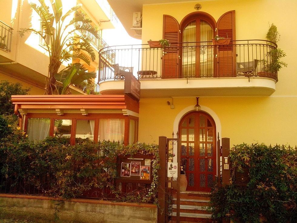 Villa Marysa Studio Apartment Giardini Naxos Luaran gambar
