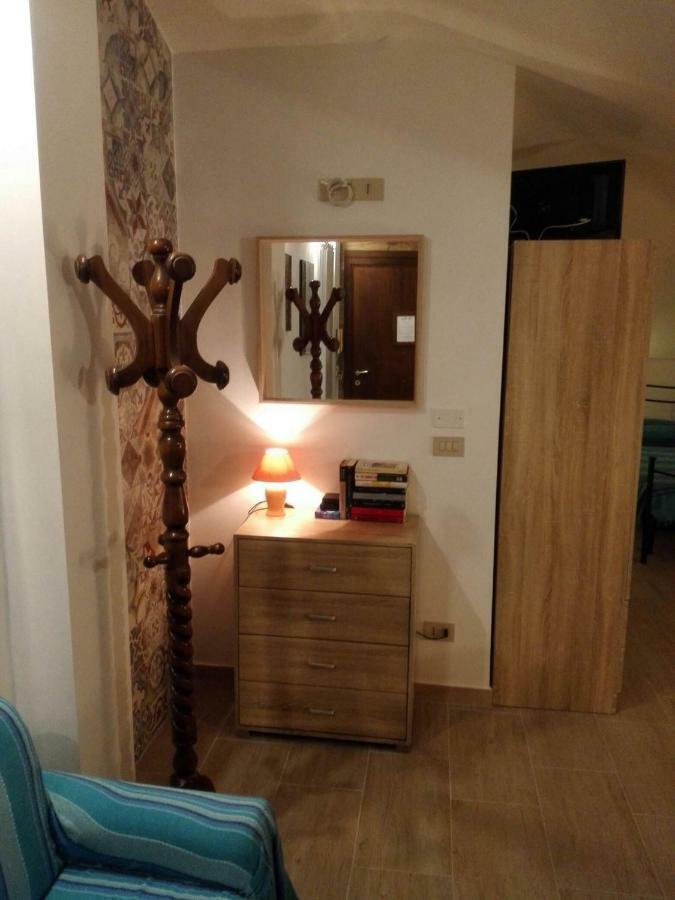 Villa Marysa Studio Apartment Giardini Naxos Luaran gambar