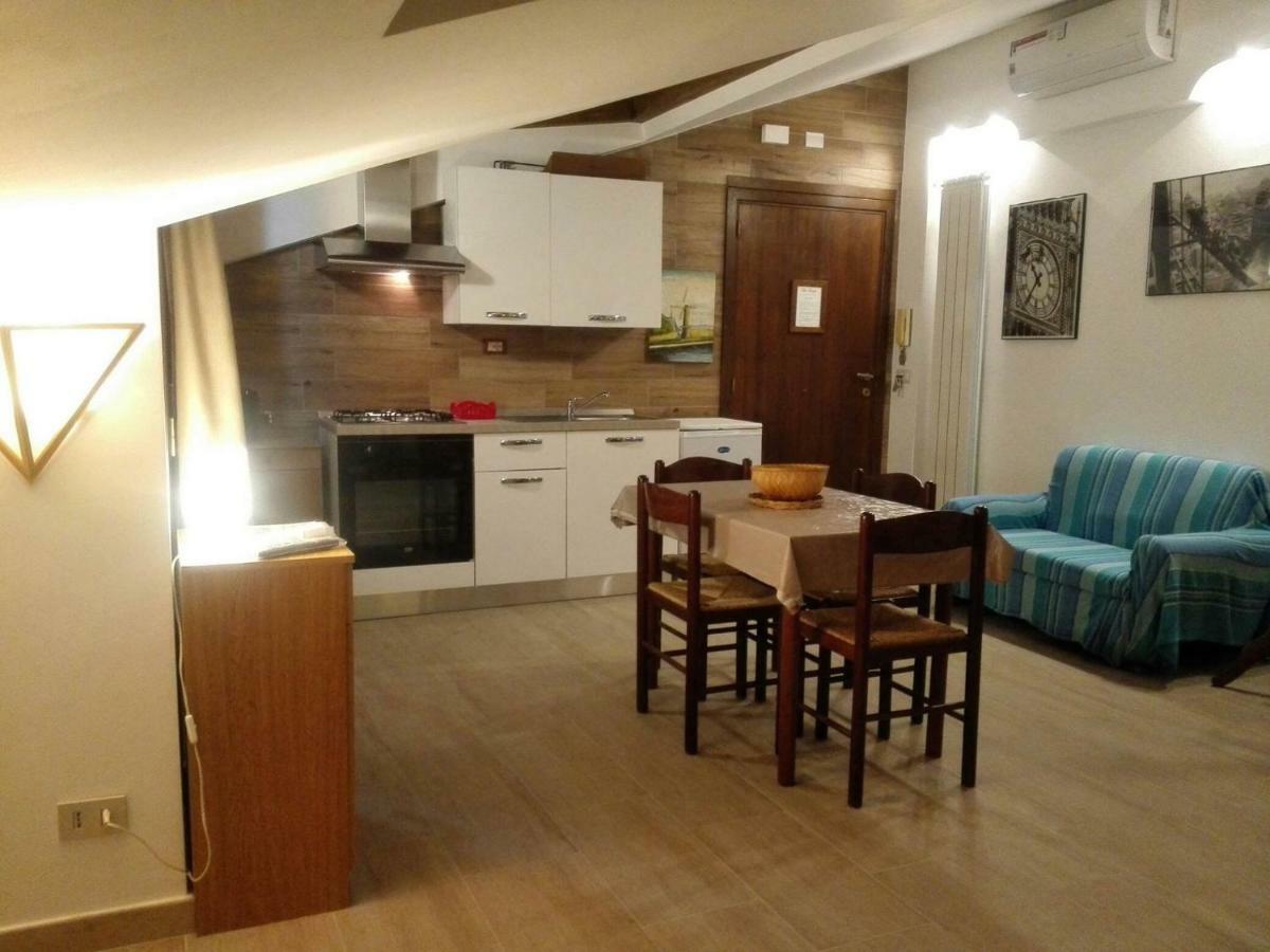 Villa Marysa Studio Apartment Giardini Naxos Luaran gambar