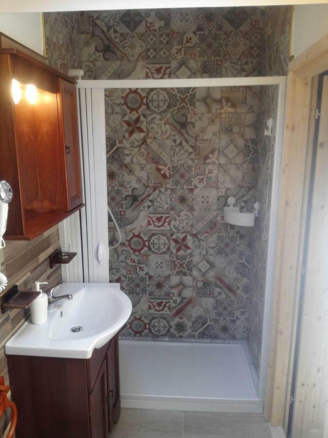 Villa Marysa Studio Apartment Giardini Naxos Luaran gambar
