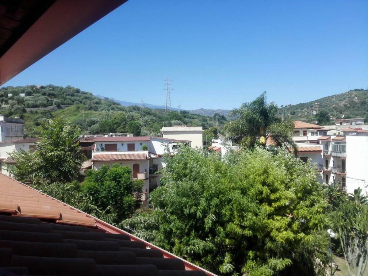 Villa Marysa Studio Apartment Giardini Naxos Luaran gambar