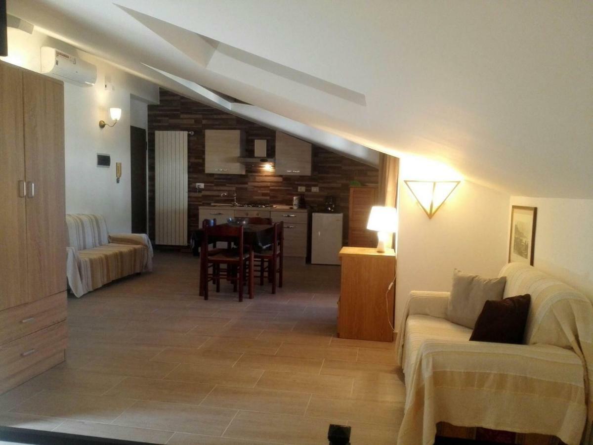Villa Marysa Studio Apartment Giardini Naxos Luaran gambar